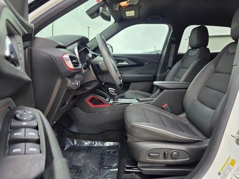 Used 2022 Chevrolet TrailBlazer RS w/ Technology Package FWD image 21