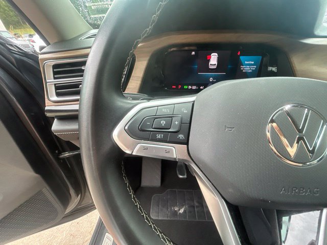 Used 2025 Volkswagen Atlas SE FWD image 32