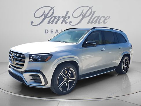 Certified 2026 Mercedes-Benz GLS 450 4MATIC image 2