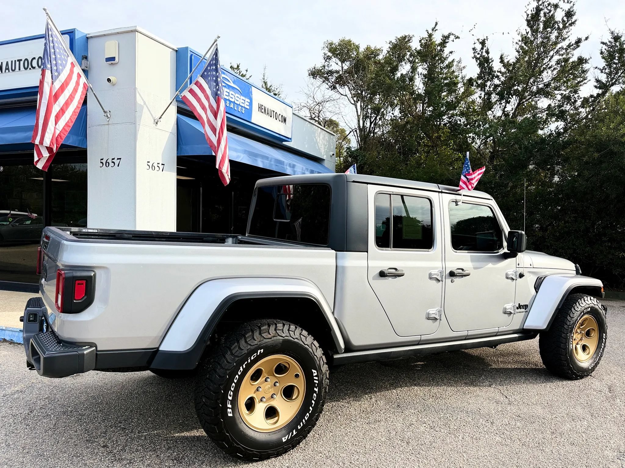 Used 2020 Jeep Gladiator Sport w/ Quick Order Package 24S AWD/4WD image 27