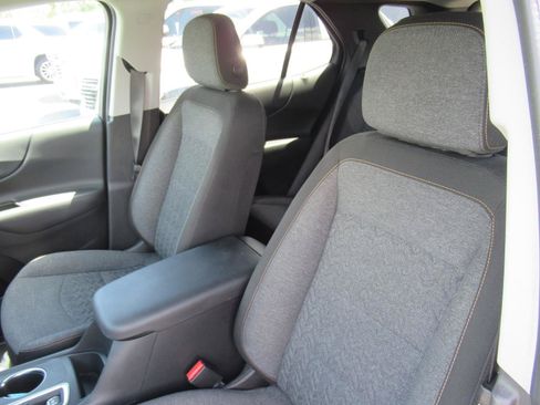 Certified 2023 Chevrolet Equinox LT FWD image 16