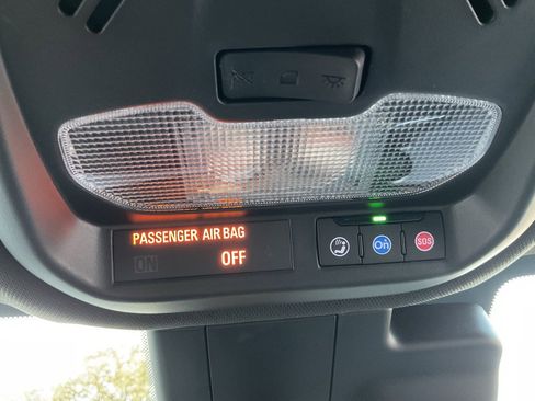 Used 2025 Buick Envista Preferred image 28