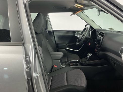 Used 2025 Kia Soul LX image 26