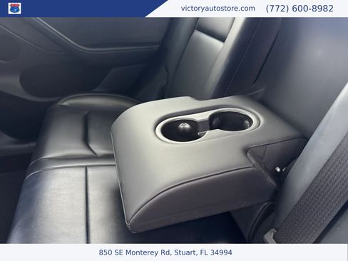 Used 2022 Tesla Model Y Performance AWD/4WD image 19
