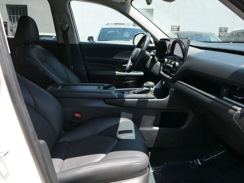 Used 2024 Toyota Grand Highlander FWD image 29