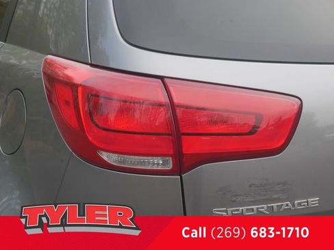 Used 2016 Kia Sportage LX AWD/4WD image 12