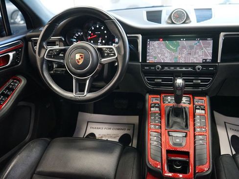Used 2019 Porsche Macan AWD/4WD image 11