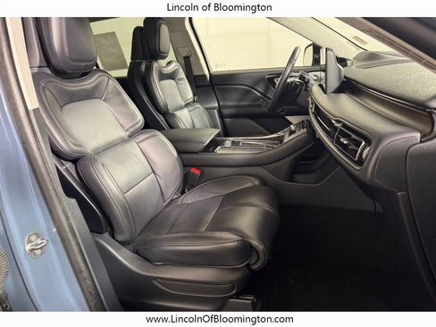 Used 2025 Lincoln Aviator Reserve w/ Equipment Group 201A AWD/4WD image 13
