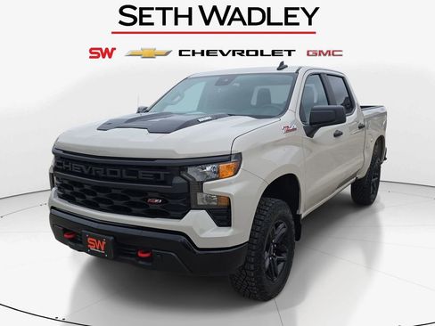 New 2026 Chevrolet Silverado 1500 Custom Trail Boss AWD/4WD image 3