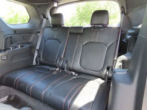 Used 2024 Honda Pilot TrailSport image 16