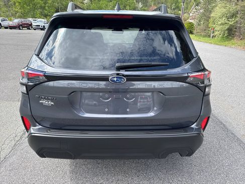 Used 2025 Subaru Forester Premium AWD/4WD image 4