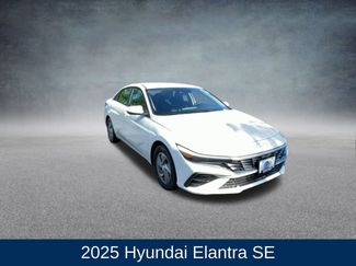 Certified 2025 Hyundai Elantra SE video 3