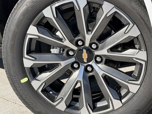 New 2026 Chevrolet Tahoe High Country w/ Sun And Tow Package image 9