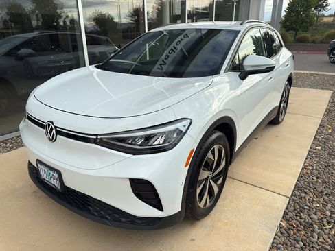 Used 2023 Volkswagen ID.4 2WD image 1