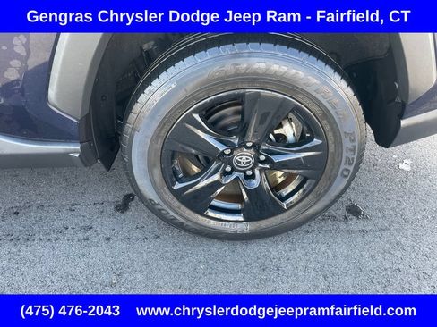 Used 2021 Toyota RAV4 XLE w/ Convenience Package AWD/4WD image 11