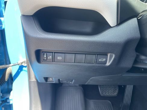 Used 2020 Toyota RAV4 XLE w/ Convenience Package AWD/4WD image 20