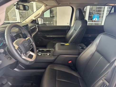Certified 2024 Ford Expedition Max XLT image 18