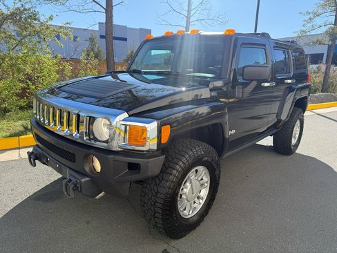 Used 2010 HUMMER H3 Adventure image 2