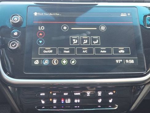 Used 2023 Chevrolet Bolt LT w/ Infotainment Package FWD image 22