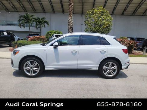 Used 2021 Audi Q3 2.0T Premium w/ Convenience Package AWD/4WD image 5