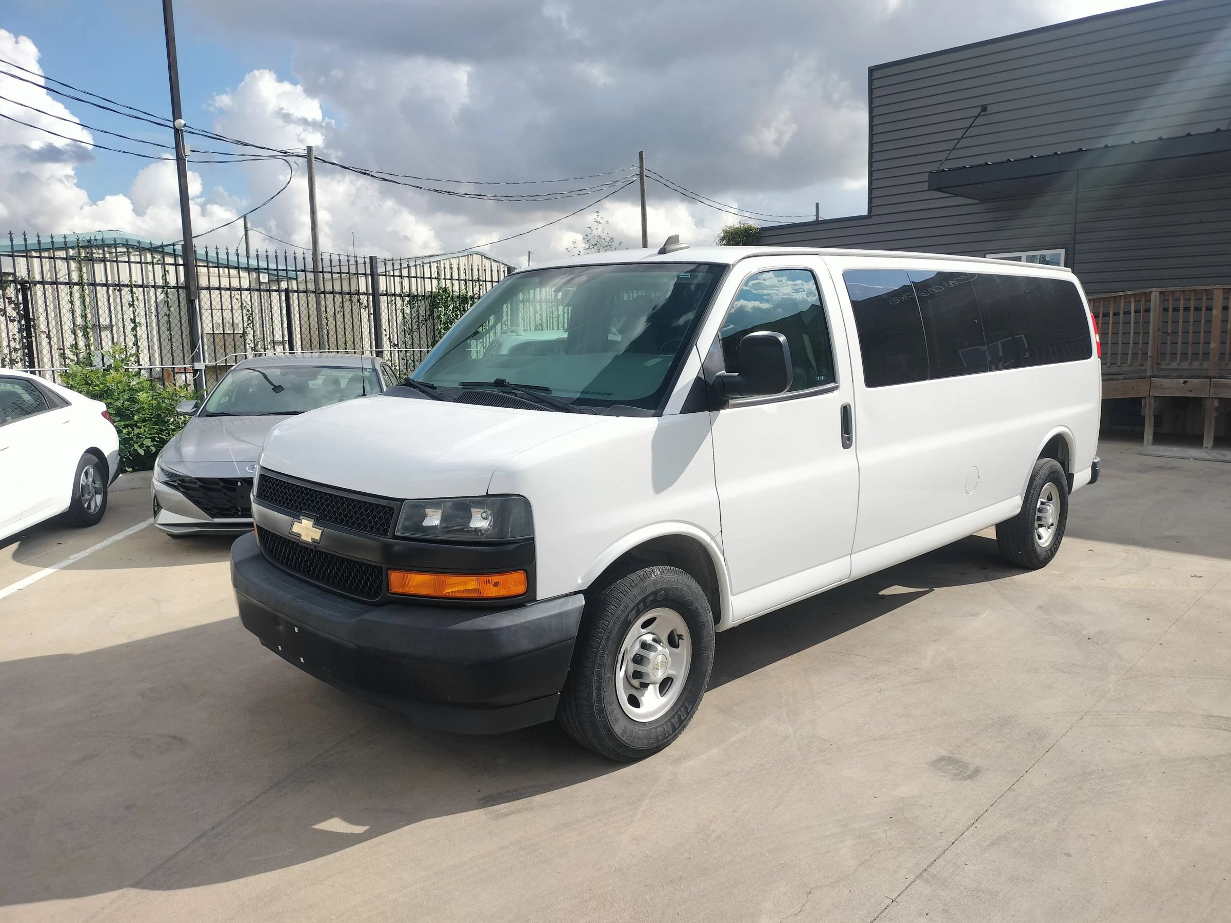 Used 2019 Chevrolet Express 2500 LS w/ Driver Convenience Package RWD image 1