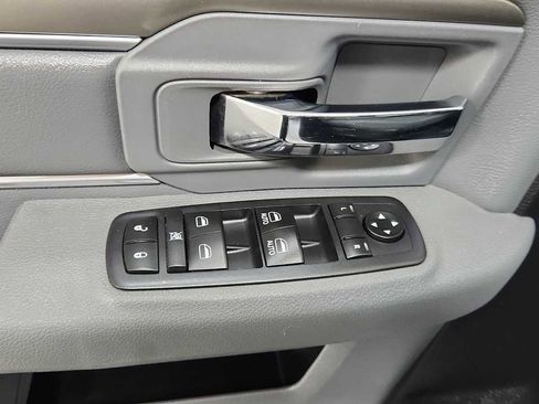 Used 2017 RAM 1500 Classic SLT image 15