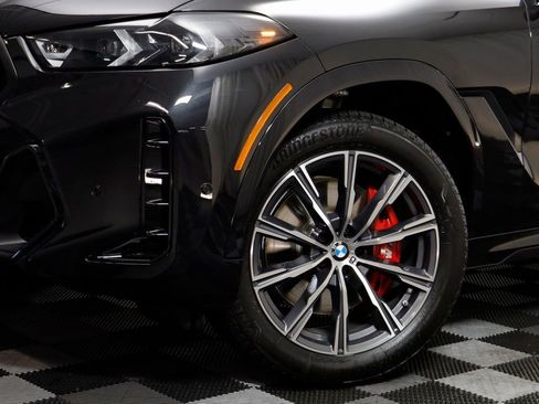 New 2026 BMW X6 xDrive40i w/ Climate Comfort Package image 3
