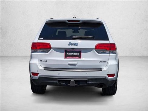 Used 2017 Jeep Grand Cherokee Laredo w/ Quick Order Package 23E AWD/4WD image 7