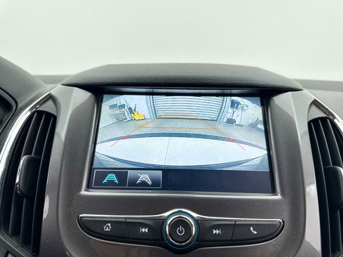 Used 2018 Chevrolet Cruze LT image 20