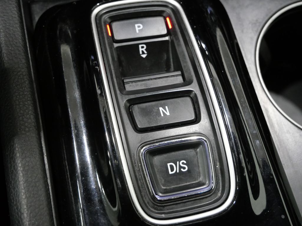 Used 2024 Honda Pilot Sport image 23