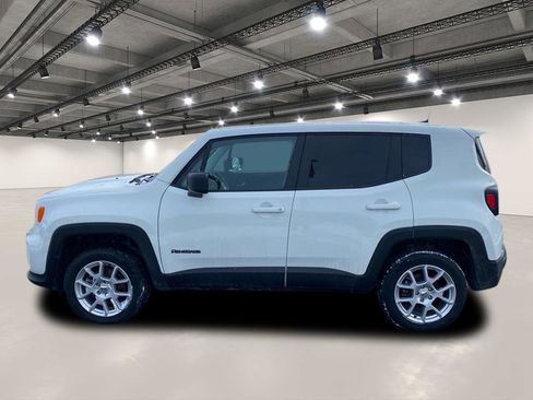 Used 2023 Jeep Renegade Latitude AWD/4WD image 4
