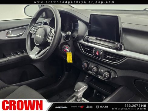 Used 2024 Kia Forte LXS image 9