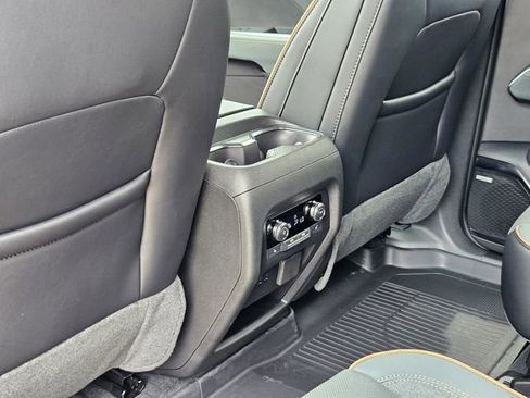 New 2026 GMC Acadia AT4 w/ Luxury Package image 24