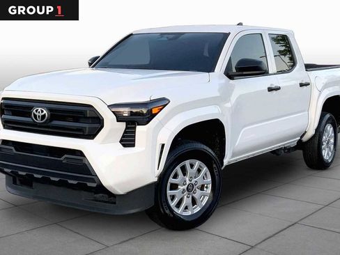 Used 2025 Toyota Tacoma SR RWD image 1