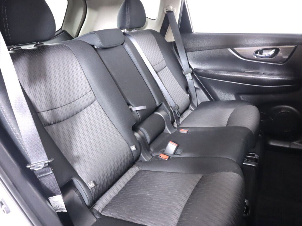 Used 2020 Nissan Rogue SV w/ Sun & Sound Touring Package AWD/4WD image 43