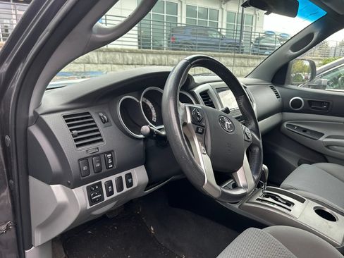 Used 2015 Toyota Tacoma 4x4 Double Cab w/ TRD Sport Package image 9