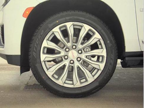 Used 2023 GMC Yukon Denali w/ Max Trailering Package image 26