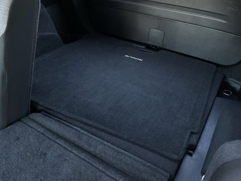 Used 2023 Nissan Rogue SV image 17