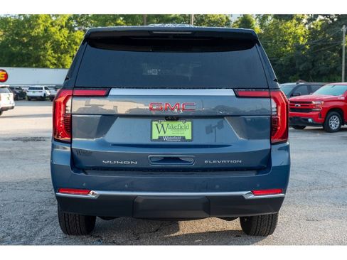 New 2026 GMC Yukon Elevation w/ Elevation Premium Package AWD/4WD image 7