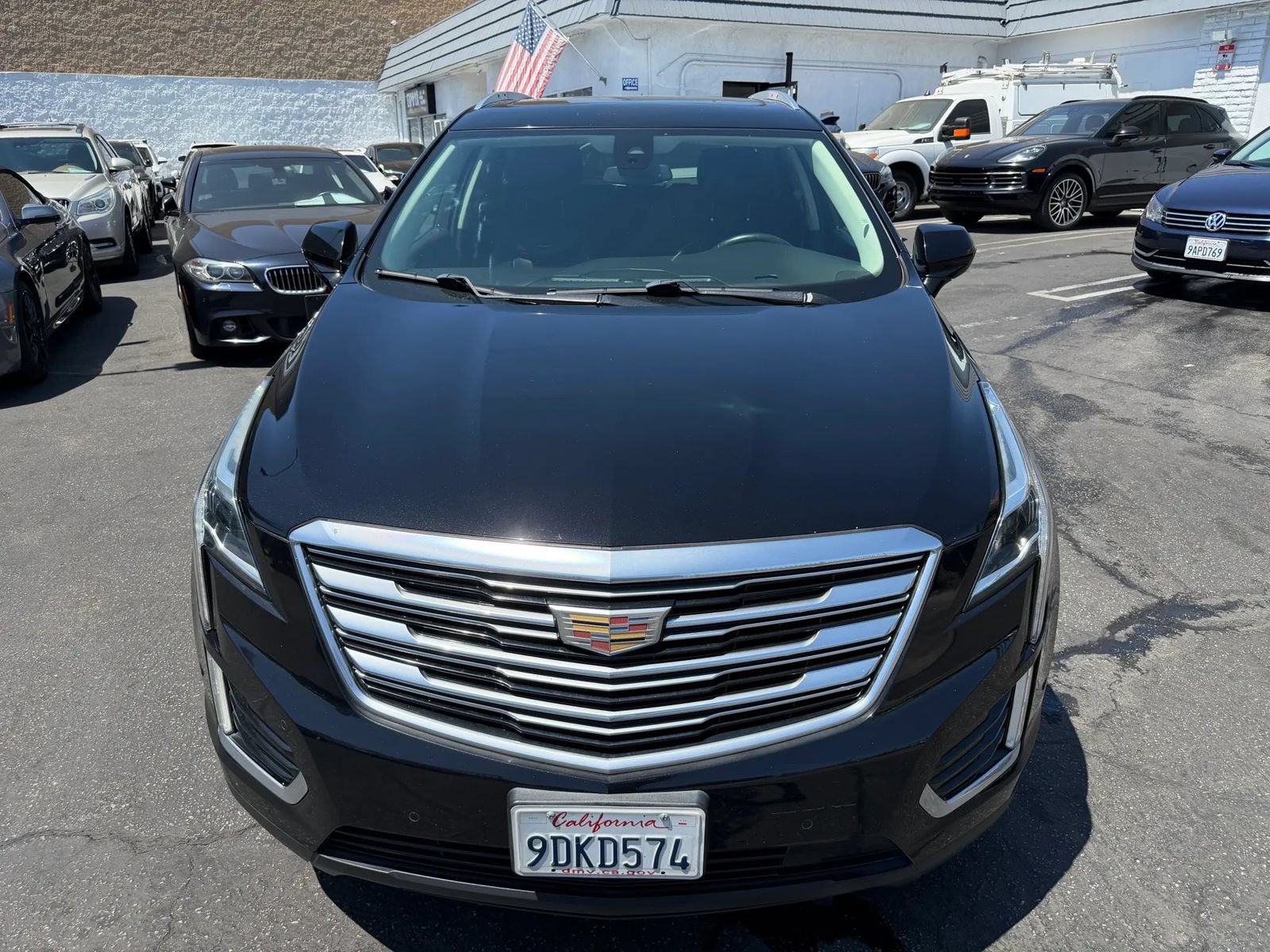 Used 2017 Cadillac XT5 Premium Luxury w/ Driver Assist Package FWD image 9
