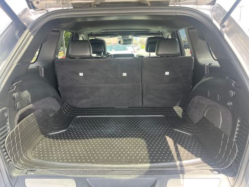 Used 2019 Jeep Grand Cherokee Trailhawk AWD/4WD image 16