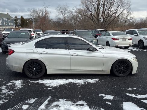Used 2017 BMW 340i xDrive Sedan image 3