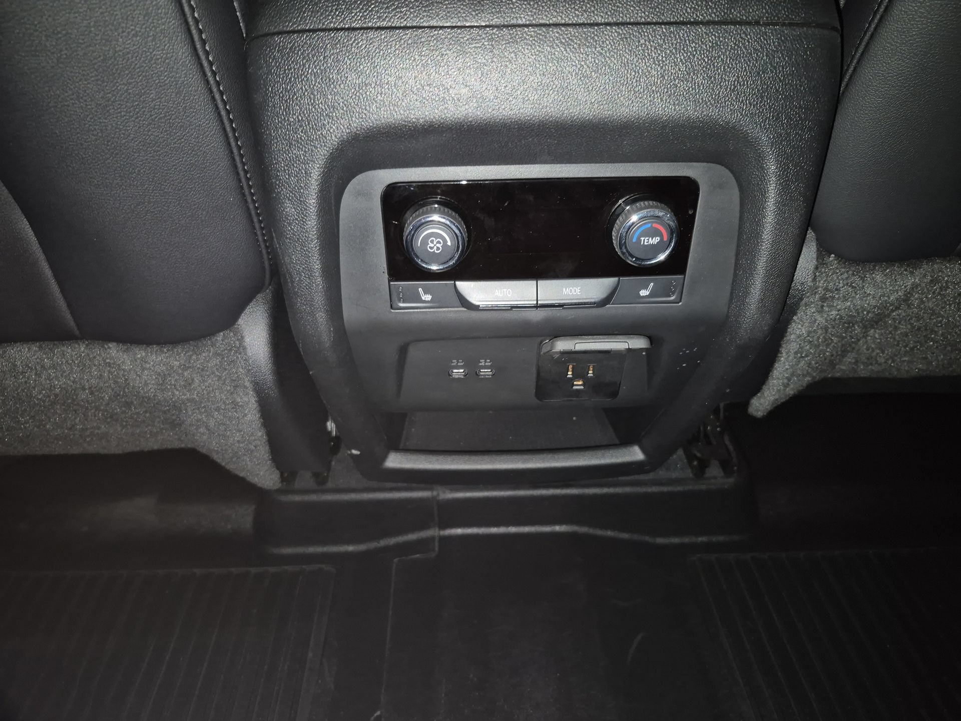 Certified 2024 Chevrolet Traverse RS w/ LPO, Floor Liner Package AWD/4WD image 24