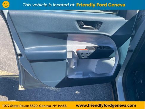 Used 2022 Ford Maverick XLT w/ Equipment Group 300A Standard AWD/4WD image 13