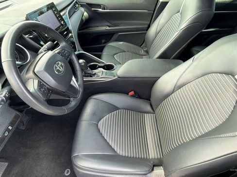 Used 2024 Toyota Camry SE FWD image 5