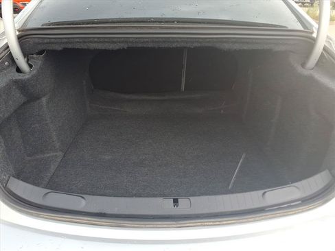 Used 2015 Chevrolet Impala LT FWD image 23