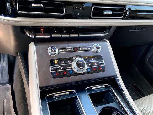 Used 2022 Lincoln Aviator Reserve w/ Equipment Group 201A AWD/4WD image 31