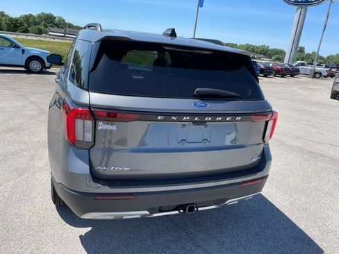 New 2026 Ford Explorer Active w/ Active Comfort Package AWD/4WD image 8