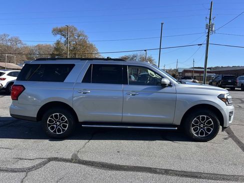 Used 2022 Ford Expedition Max XLT image 8