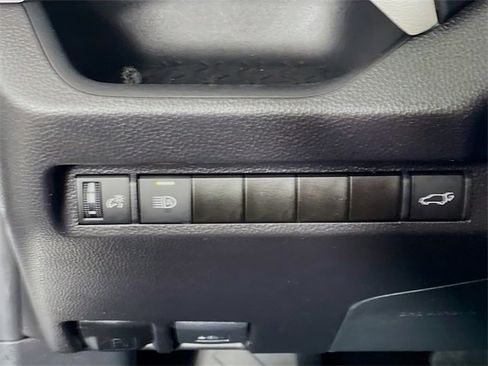 Used 2025 Toyota RAV4 XLE w/ Convenience Package image 11